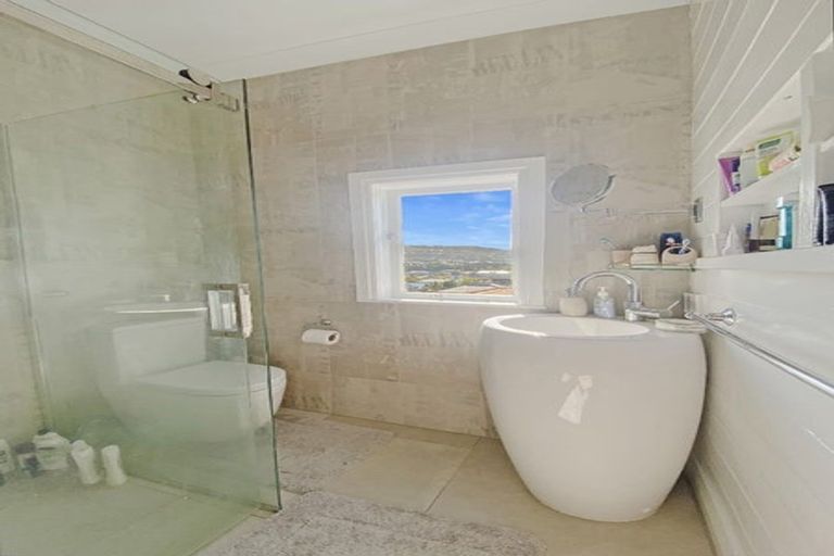 Photo of property in 51 Scarborough Terrace, Mount Victoria, Wellington, 6011