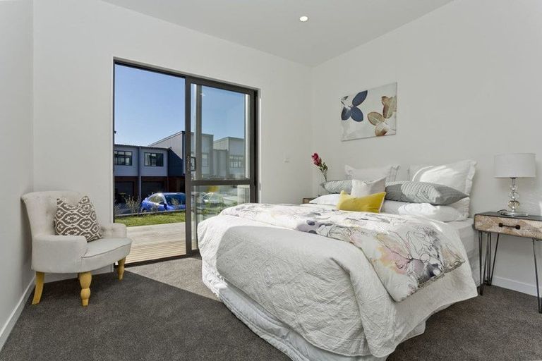 Photo of property in 12 Moki Place, Long Bay, Auckland, 0630