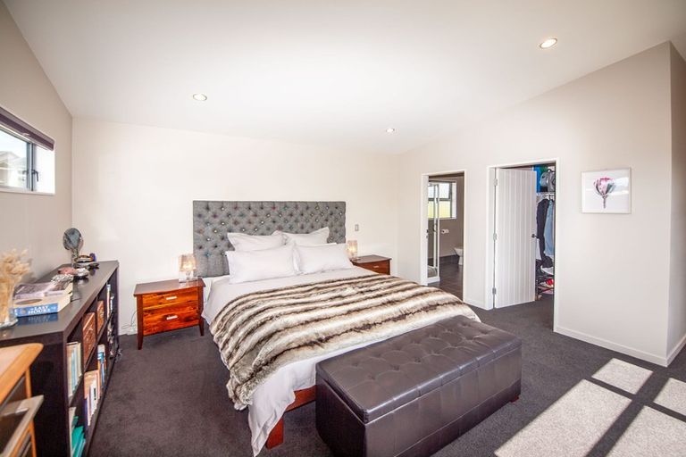 Photo of property in 17 Nether Green Crescent, Johnsonville, Wellington, 6037