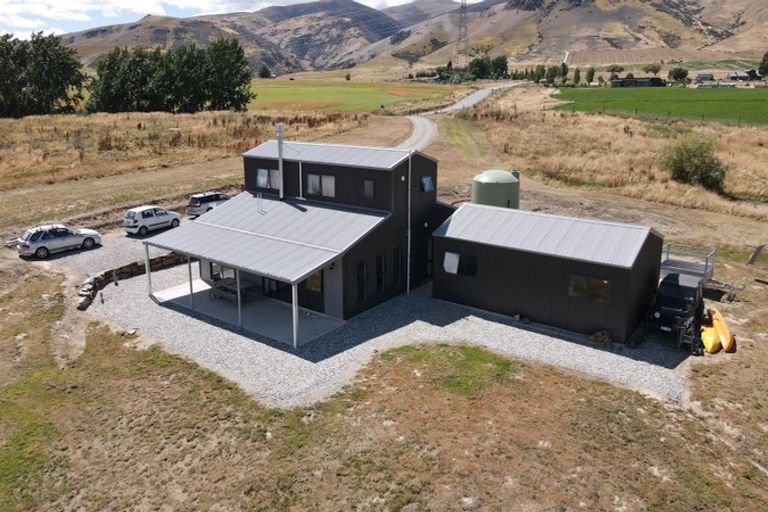 Photo of property in 138 Ruffell Road, Tarras, Cromwell, 9383