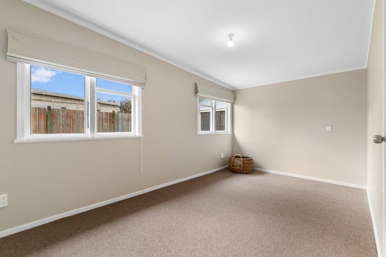 Photo of property in 86 Rua Avenue, Waitarere Beach, Levin, 5510