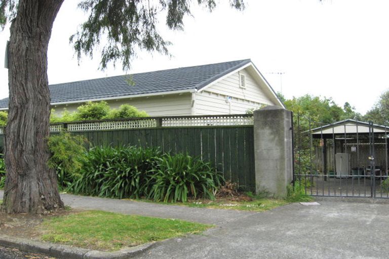 Photo of property in 2/21 Muir Avenue, Mangere Bridge, Auckland, 2022