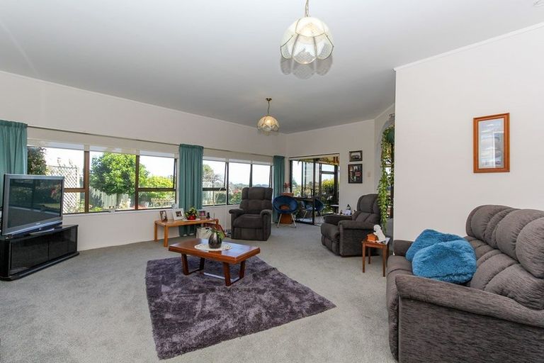 Photo of property in 48 Truby King Street, Merrilands, New Plymouth, 4312