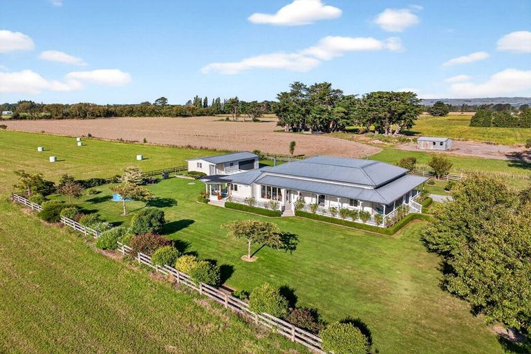 Photo of property in 23a Hupenui Road, Ahikouka, Greytown, 5794