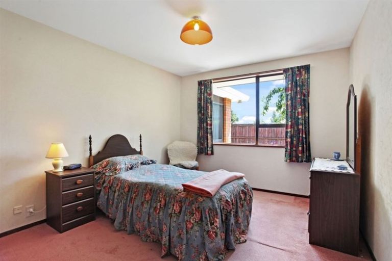 Photo of property in 2/281 Sawyers Arms Road, Bishopdale, Christchurch, 8053