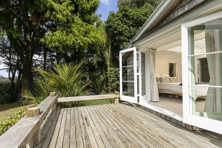 Photo of property in 103 Hinau Road, Waimauku, 0881