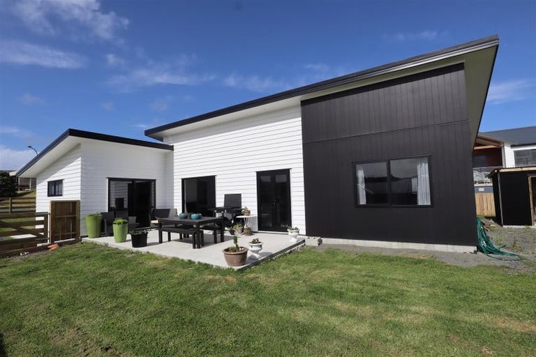 Photo of property in 43 Sunset Drive, Baylys Beach, Dargaville, 0377