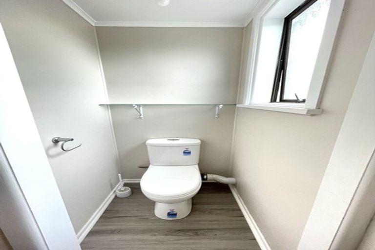 Photo of property in 10 Fenton Terrace, Cockle Bay, Auckland, 2014