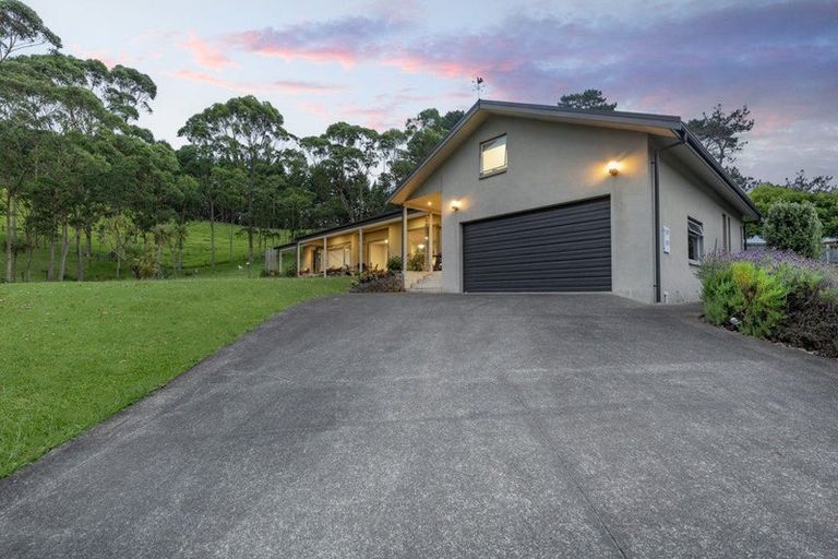 Photo of property in 589 Inland Road, Helensville, 0875