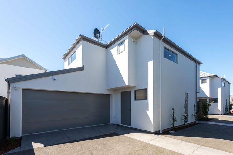 Photo of property in 2/525 Madras Street, St Albans, Christchurch, 8014