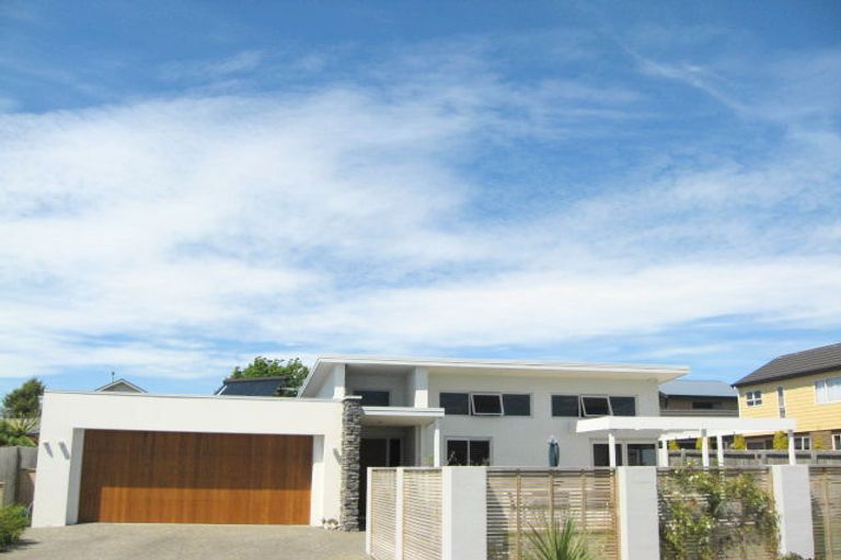 Photo of property in 15 Cordyline Place, Waimairi Beach, Christchurch, 8083