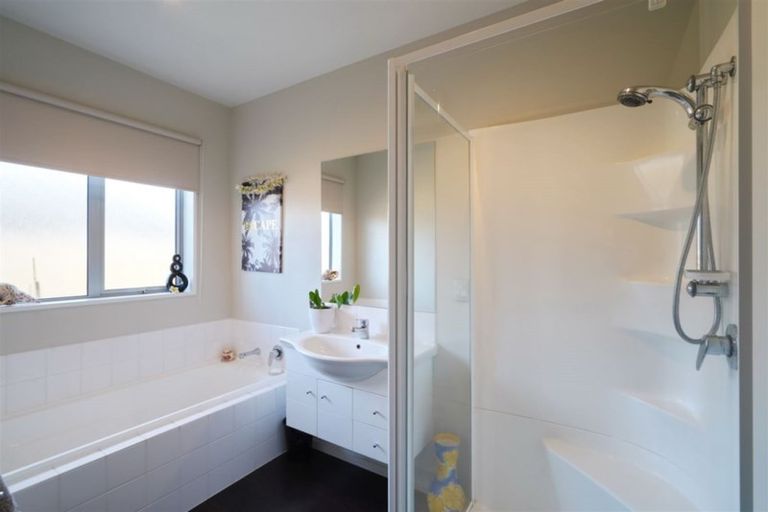 Photo of property in 5 Melville Crescent, Rolleston, 7614