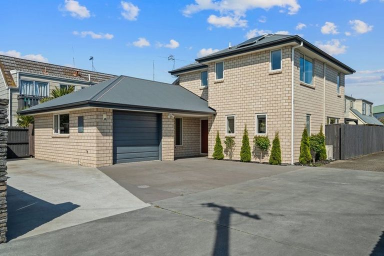 Photo of property in 1/49 Trafalgar Street, St Albans, Christchurch, 8014