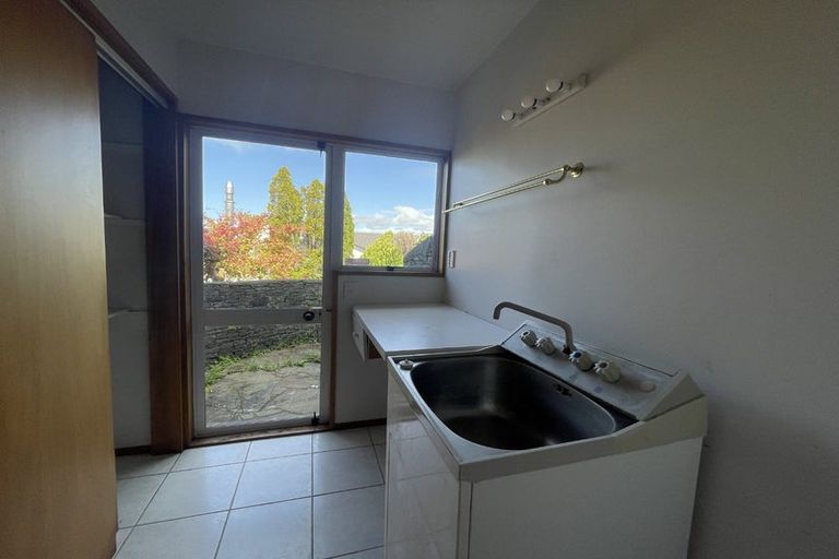 Photo of property in 19 Calypso Place, Rothesay Bay, Auckland, 0630