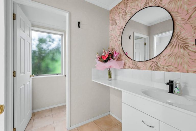 Photo of property in 215 Oyster Point Road, Kaukapakapa, Warkworth, 0984