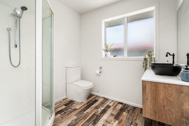 Photo of property in 15 Stackhouse Avenue, Bishopdale, Christchurch, 8053