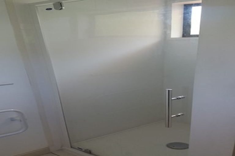 Photo of property in 17a Kowhai Grove, Waikanae, 5036