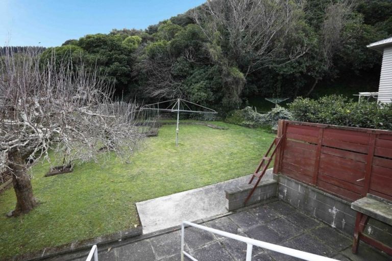 Photo of property in 92 Chester Road, Tawa, Wellington, 5028