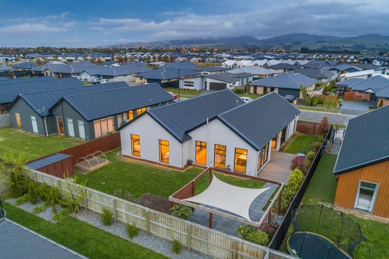 Photo of property in 21 Meyer Crescent, Halswell, Christchurch, 8025