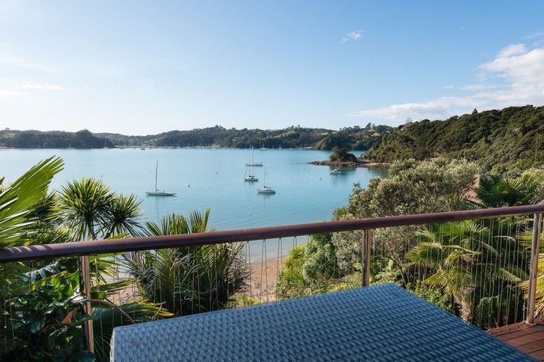 Photo of property in 14a Kaha Place, Russell, 0272