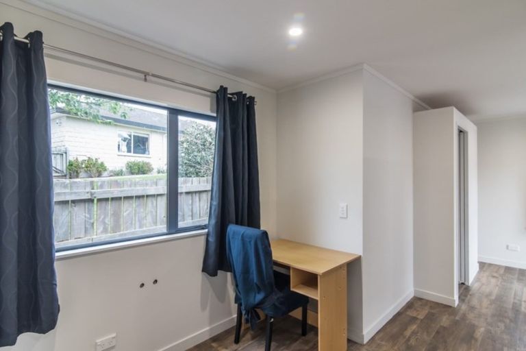 Photo of property in 18 Realm Drive, Paraparaumu, 5032