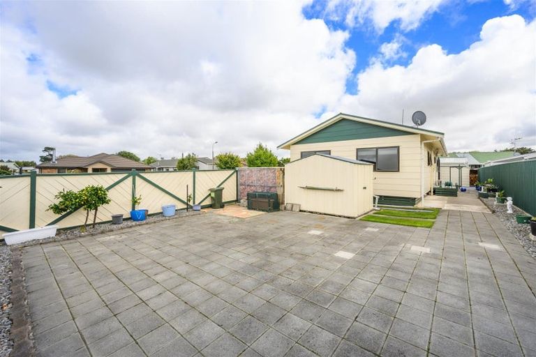 Photo of property in 1 Oldfield Place, Bulls, 4818