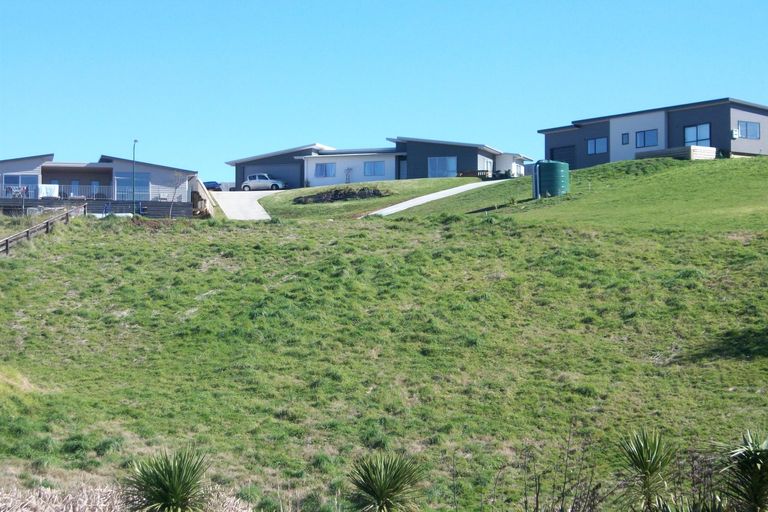 Photo of property in 14 Puka Place, Raglan, 3225