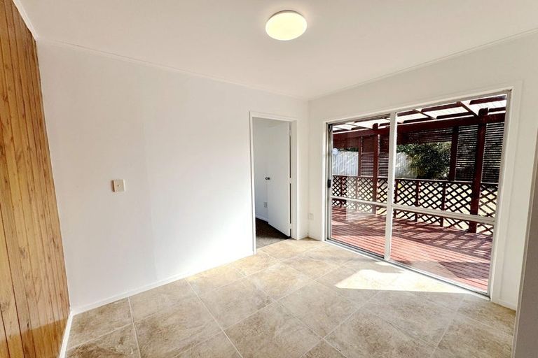 Photo of property in 38 Chislehurst Street, Henderson, Auckland, 0612