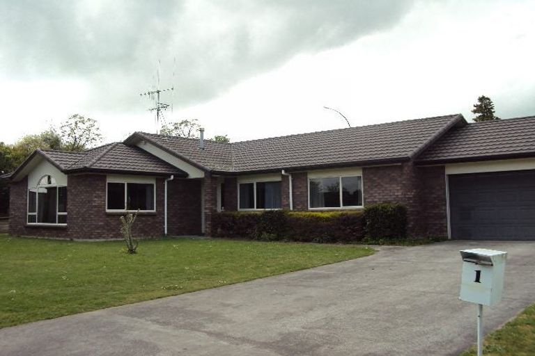 Photo of property in 1 Grosvenor Place, Rototuna, Hamilton, 3210