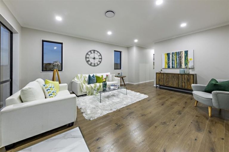 Photo of property in 22 Mcquoids Road, Flat Bush, Auckland, 2019