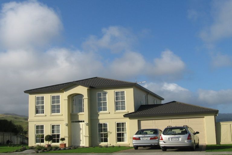 Photo of property in 20 Saint Ives Drive, Camborne, Porirua, 5026