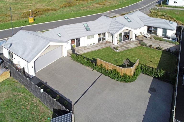 Photo of property in 8 Manarola Road, Halswell, Christchurch, 8025