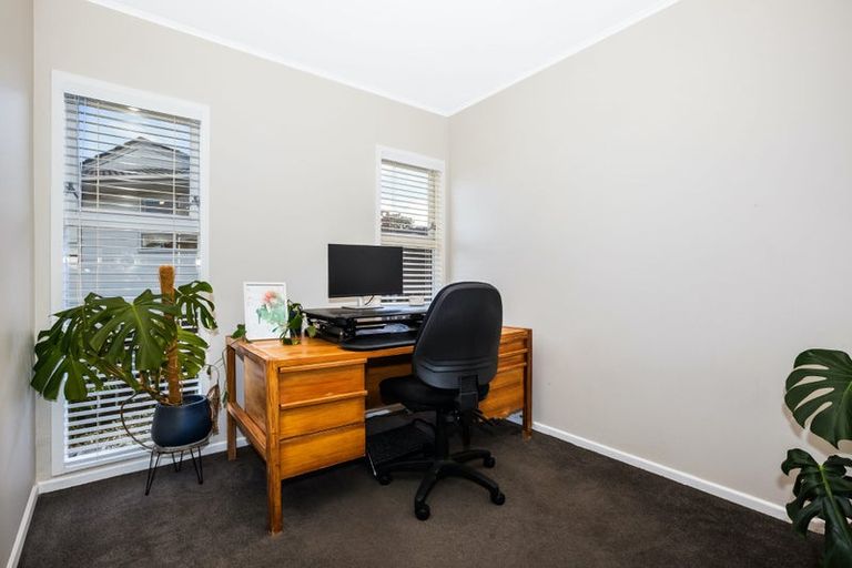 Photo of property in 5 Spey Place, Papakowhai, Porirua, 5024