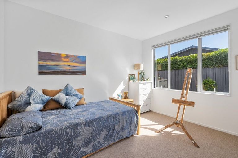 Photo of property in 40a Matakatia Parade, Matakatia, Whangaparaoa, 0930