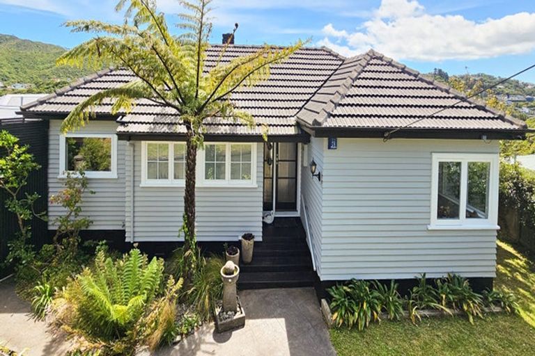 Photo of property in 16 Wentworth Street, Mornington, Wellington, 6021