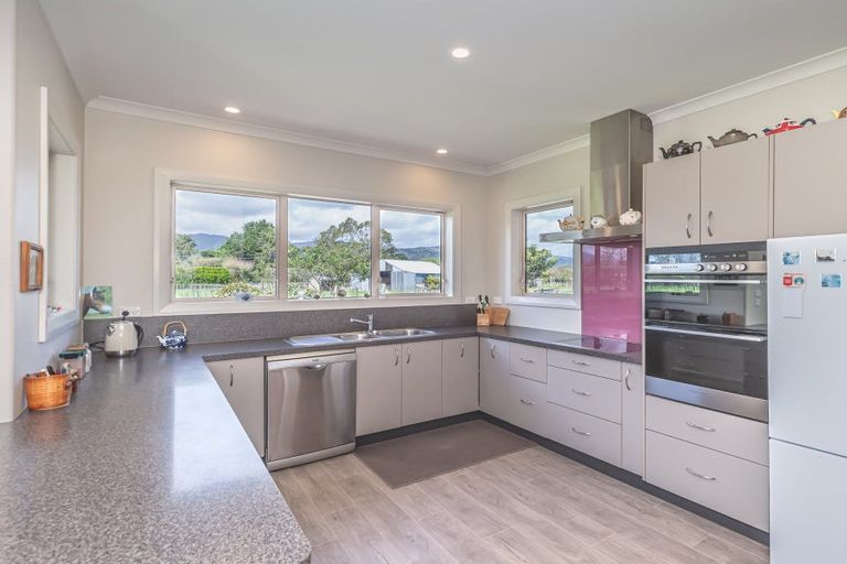 Photo of property in 514 Arapaepae Road South, Ohau, Levin, 5570