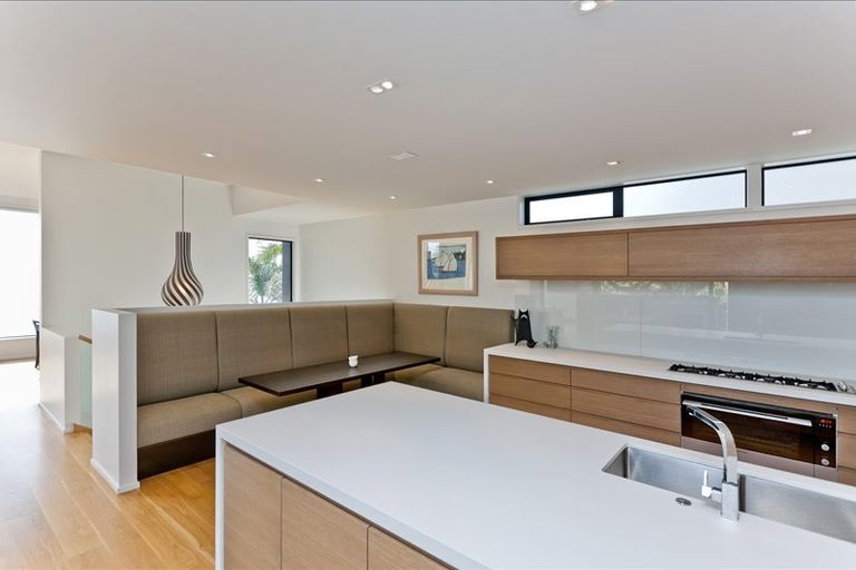 Photo of property in 33 Kitchener Road, Takapuna, Auckland, 0622