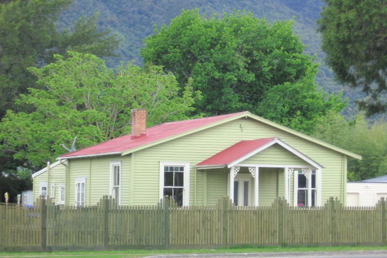 Photo of property in 12 Stanley Avenue, Te Aroha, 3320