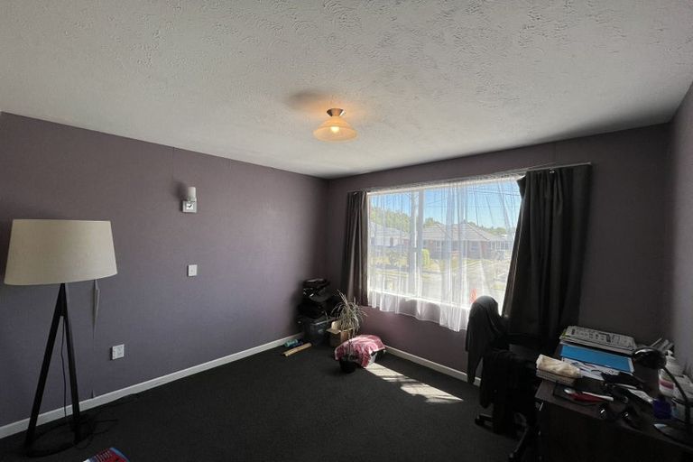 Photo of property in 32 Munro Street, Redwood, Christchurch, 8051