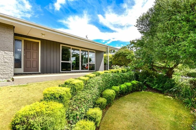 Photo of property in 15 Harrowdale Drive, Avonhead, Christchurch, 8042