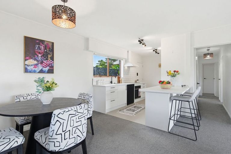 Photo of property in 1 Pleasant Road, Glen Eden, Auckland, 0602