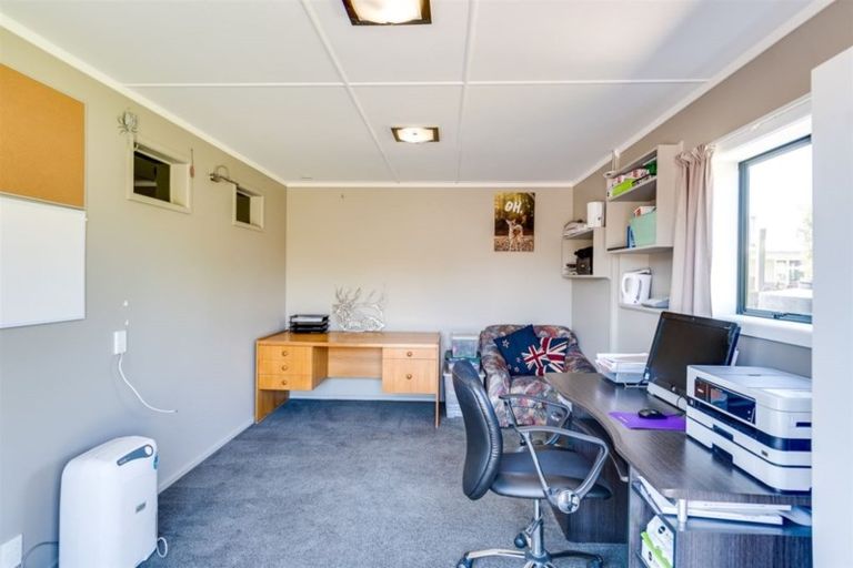 Photo of property in 12 Parsons Road, Meeanee, Napier, 4112