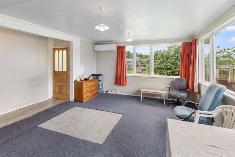 Photo of property in 46 Stillwater Place, Westbrook, Palmerston North, 4412