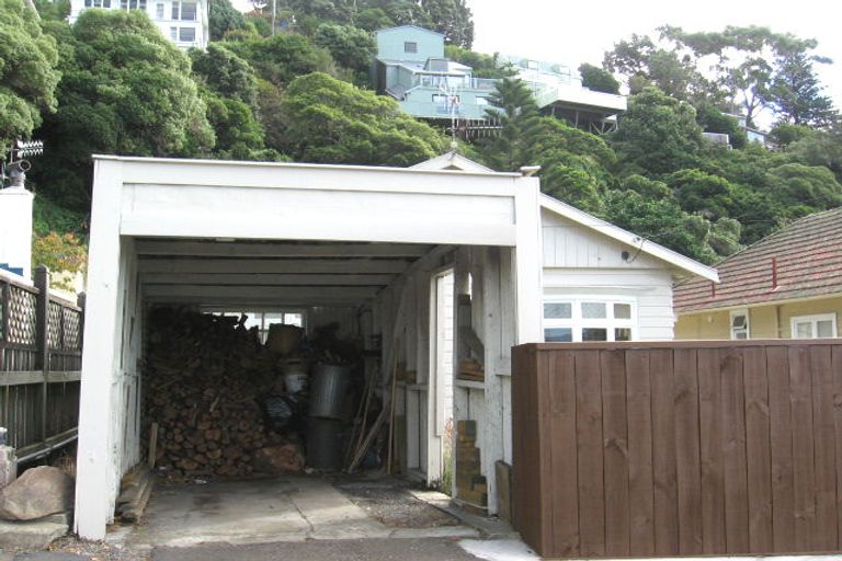 Photo of property in 56 Ferry Street, Seatoun, Wellington, 6022