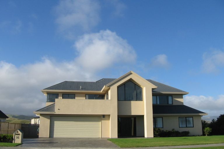 Photo of property in 16 Saint Ives Drive, Camborne, Porirua, 5026