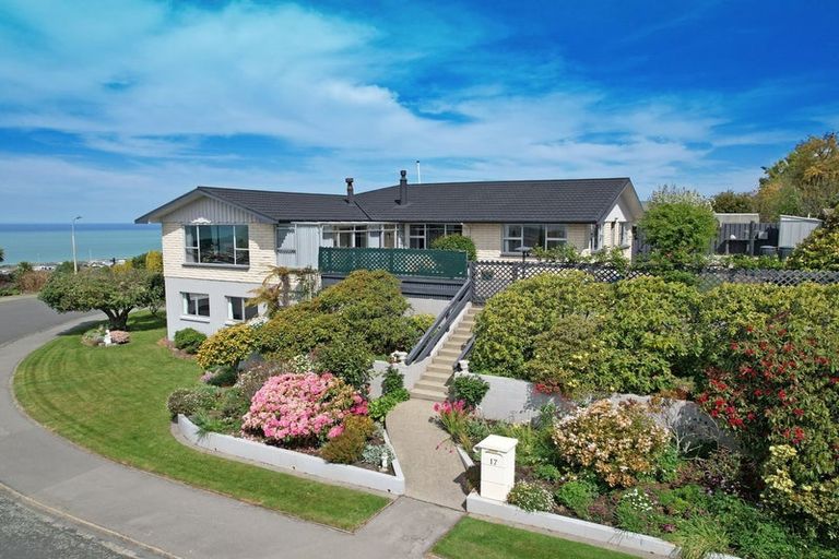 Photo of property in 17 Oakleigh Crescent, Oamaru North, Oamaru, 9400