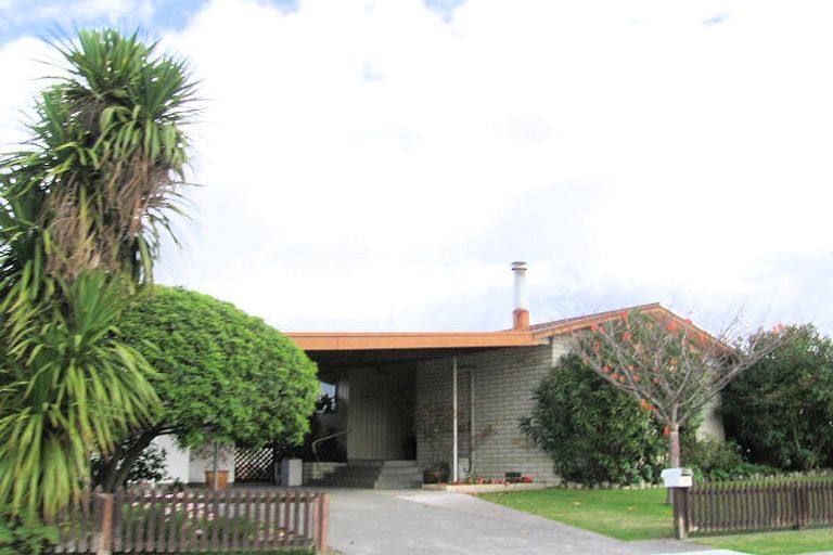 Photo of property in 54 Wynyard Crescent, Tamatea, Napier, 4112