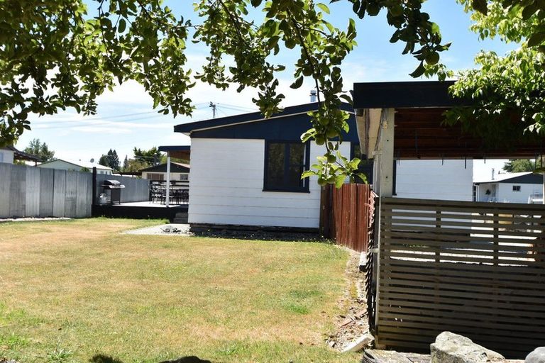 Photo of property in 15 Hunter Crescent, Twizel, 7901