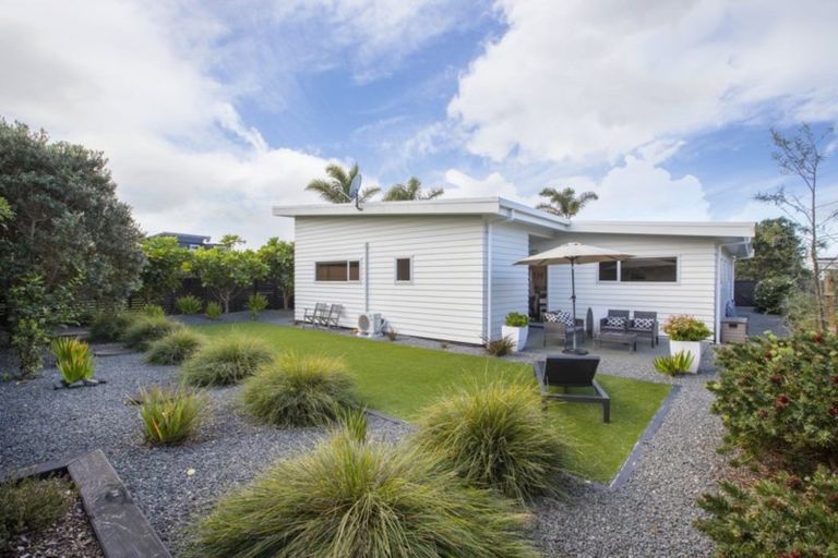 Photo of property in 50 Paraoa Crescent, Omaha, Warkworth, 0986