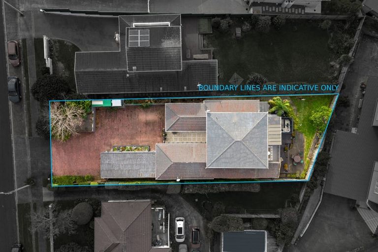 Photo of property in 32 Churchill Road, Cockle Bay, Auckland, 2014